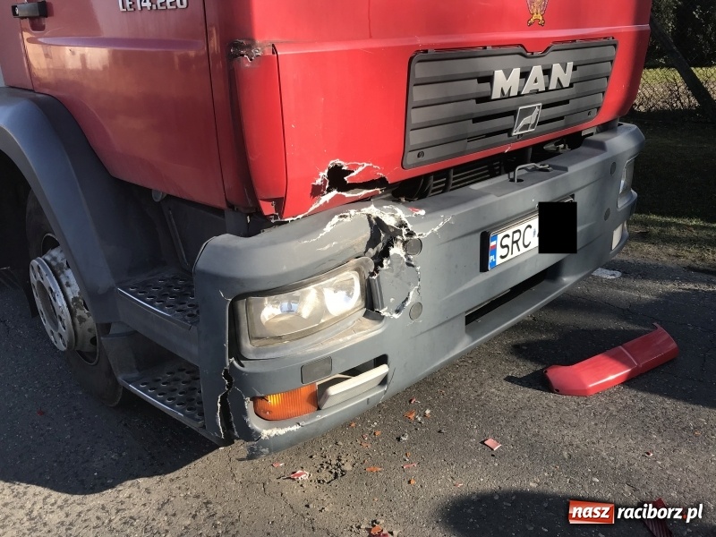 Zdjęcie w galerii na portalu naszraciborz.pl: Niejasne okoliczności zderzenia ciężarówki ze skuterem. Szczegóły ma ustalić sąd wiadomości z regionu