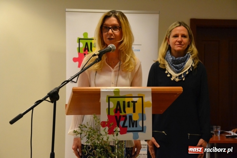 Zdjęcie w galerii na portalu naszraciborz.pl: Polsko-czeska dyskusja o autyzmie na raciborskim zamku  wiadomości z regionu