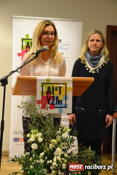 Zdjęcie w galerii na portalu naszraciborz.pl: Polsko-czeska dyskusja o autyzmie na raciborskim zamku  wiadomości z regionu