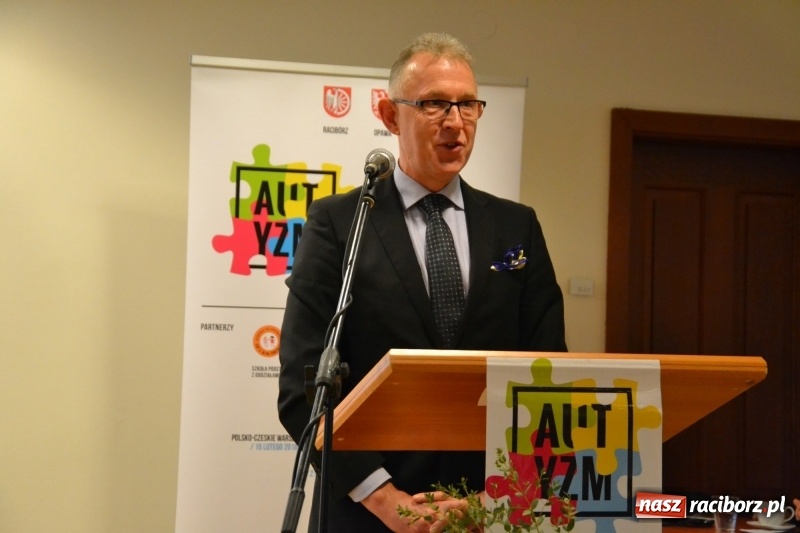 Zdjęcie w galerii na portalu naszraciborz.pl: Polsko-czeska dyskusja o autyzmie na raciborskim zamku  wiadomości z regionu