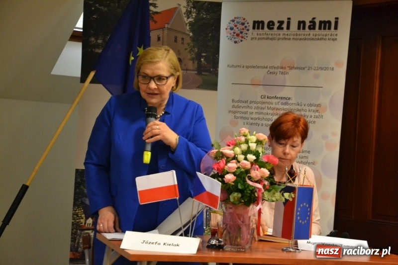 Zdjęcie w galerii na portalu naszraciborz.pl: Polsko-czeska dyskusja o autyzmie na raciborskim zamku  wiadomości z regionu