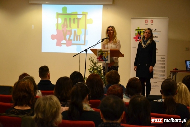 Zdjęcie w galerii na portalu naszraciborz.pl: Polsko-czeska dyskusja o autyzmie na raciborskim zamku  wiadomości z regionu