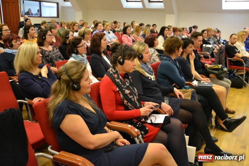 Zdjęcie w galerii na portalu naszraciborz.pl: Polsko-czeska dyskusja o autyzmie na raciborskim zamku  wiadomości z regionu