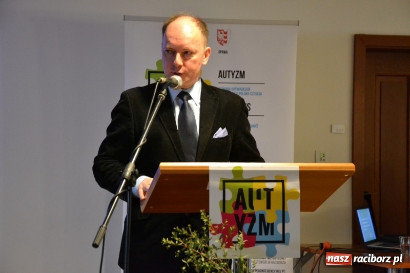 Zdjęcie w galerii na portalu naszraciborz.pl: Polsko-czeska dyskusja o autyzmie na raciborskim zamku  wiadomości z regionu