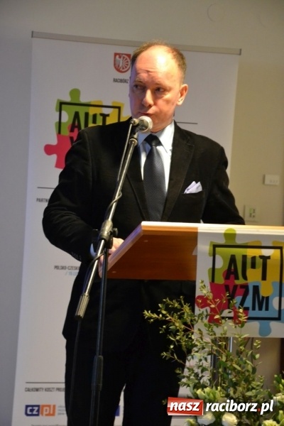 Zdjęcie w galerii na portalu naszraciborz.pl: Polsko-czeska dyskusja o autyzmie na raciborskim zamku  wiadomości z regionu