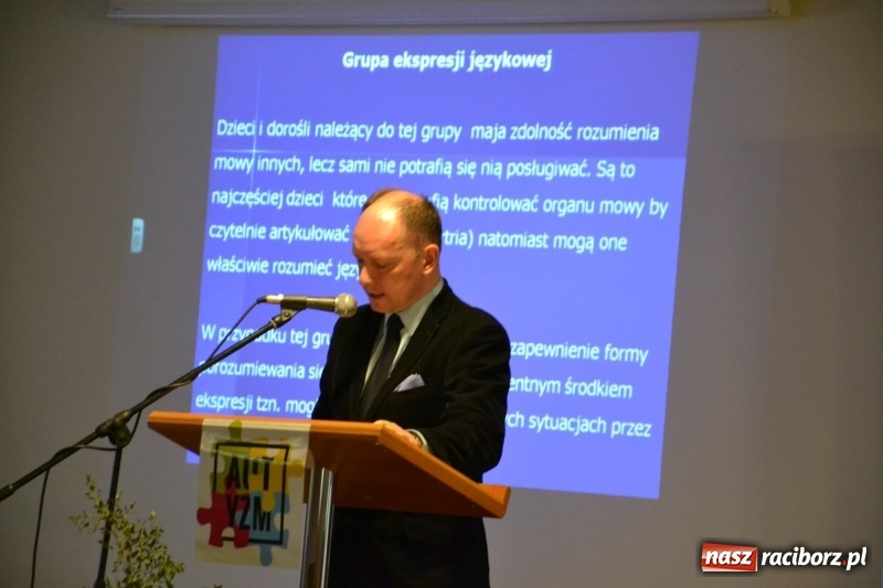 Zdjęcie w galerii na portalu naszraciborz.pl: Polsko-czeska dyskusja o autyzmie na raciborskim zamku  wiadomości z regionu