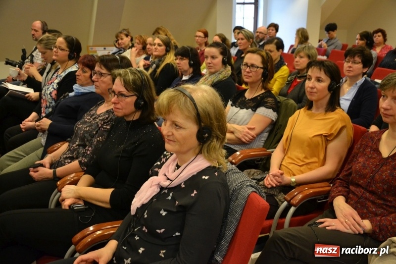 Zdjęcie w galerii na portalu naszraciborz.pl: Polsko-czeska dyskusja o autyzmie na raciborskim zamku  wiadomości z regionu
