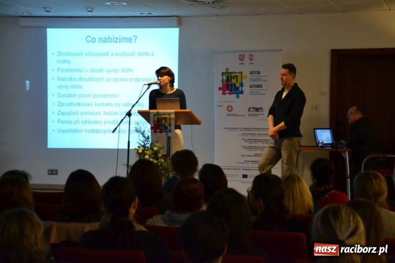 Zdjęcie w galerii na portalu naszraciborz.pl: Polsko-czeska dyskusja o autyzmie na raciborskim zamku  wiadomości z regionu