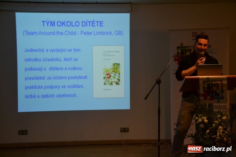 Zdjęcie w galerii na portalu naszraciborz.pl: Polsko-czeska dyskusja o autyzmie na raciborskim zamku  wiadomości z regionu