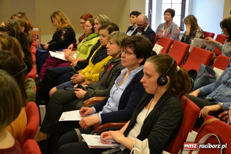 Zdjęcie w galerii na portalu naszraciborz.pl: Polsko-czeska dyskusja o autyzmie na raciborskim zamku  wiadomości z regionu