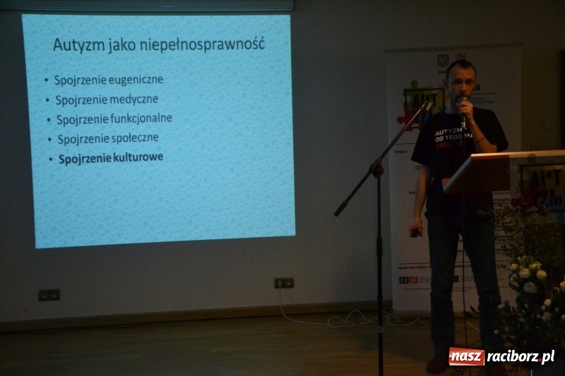 Zdjęcie w galerii na portalu naszraciborz.pl: Polsko-czeska dyskusja o autyzmie na raciborskim zamku  wiadomości z regionu