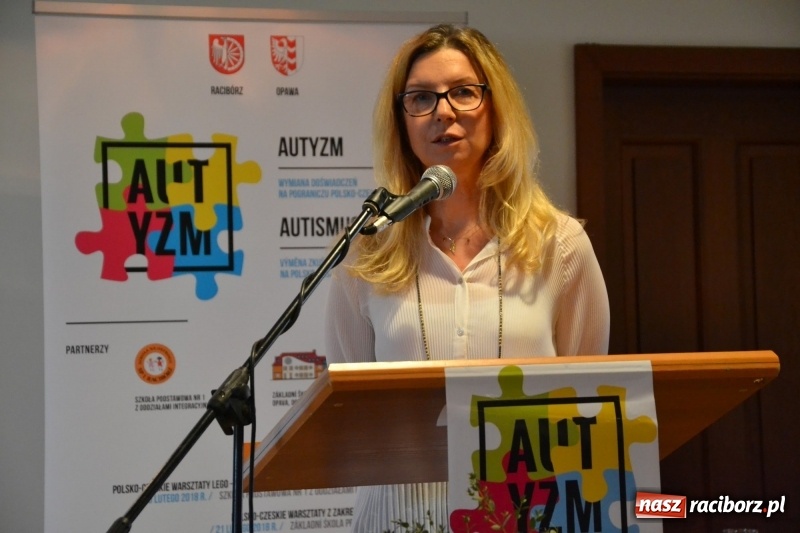 Zdjęcie w galerii na portalu naszraciborz.pl: Polsko-czeska dyskusja o autyzmie na raciborskim zamku  wiadomości z regionu