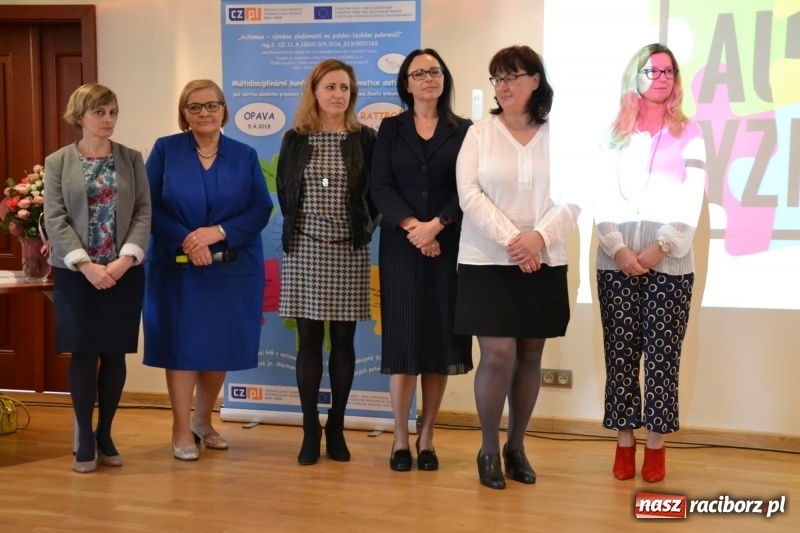 Zdjęcie w galerii na portalu naszraciborz.pl: Polsko-czeska dyskusja o autyzmie na raciborskim zamku  wiadomości z regionu