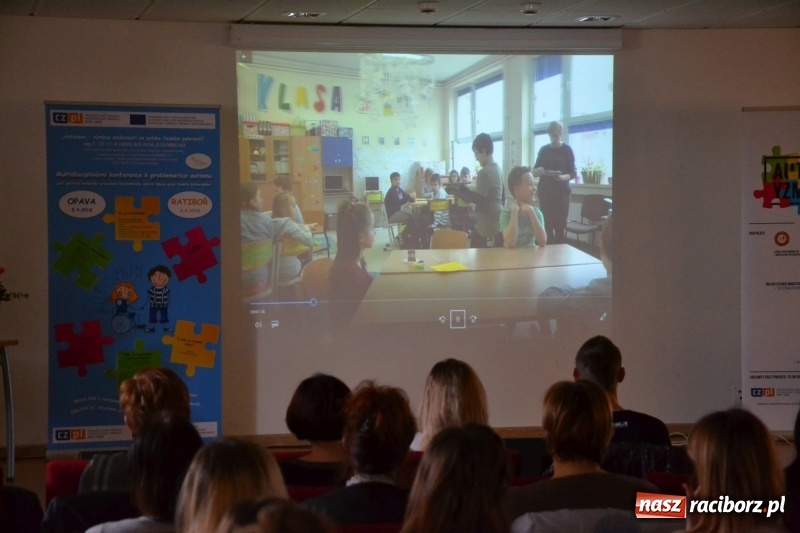 Zdjęcie w galerii na portalu naszraciborz.pl: Polsko-czeska dyskusja o autyzmie na raciborskim zamku  wiadomości z regionu