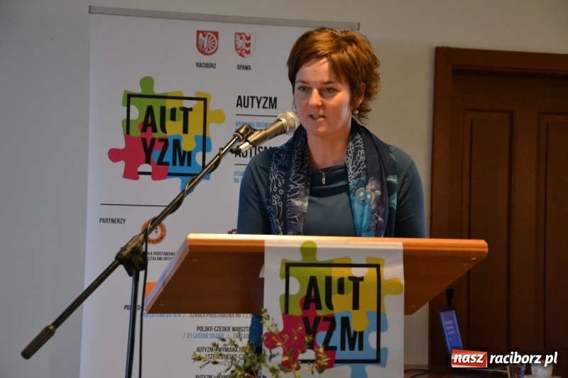 Zdjęcie w galerii na portalu naszraciborz.pl: Polsko-czeska dyskusja o autyzmie na raciborskim zamku  wiadomości z regionu
