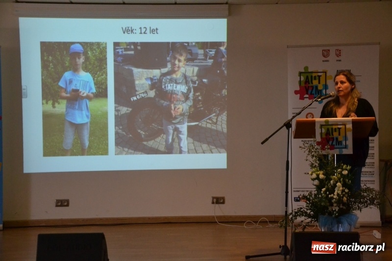 Zdjęcie w galerii na portalu naszraciborz.pl: Polsko-czeska dyskusja o autyzmie na raciborskim zamku  wiadomości z regionu