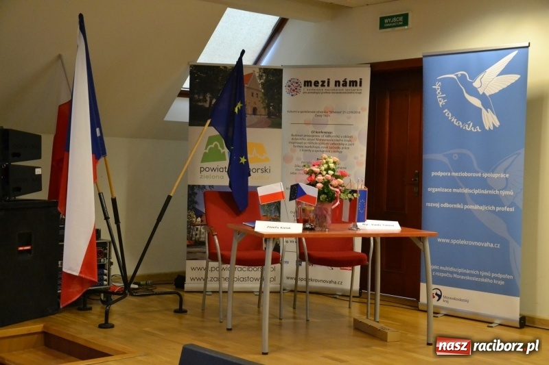 Zdjęcie w galerii na portalu naszraciborz.pl: Polsko-czeska dyskusja o autyzmie na raciborskim zamku  wiadomości z regionu