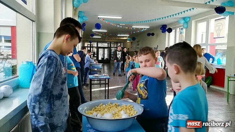 Zdjęcie w galerii na portalu naszraciborz.pl: Polsko-czeska dyskusja o autyzmie na raciborskim zamku  wiadomości z regionu