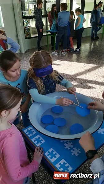 Zdjęcie w galerii na portalu naszraciborz.pl: Polsko-czeska dyskusja o autyzmie na raciborskim zamku  wiadomości z regionu