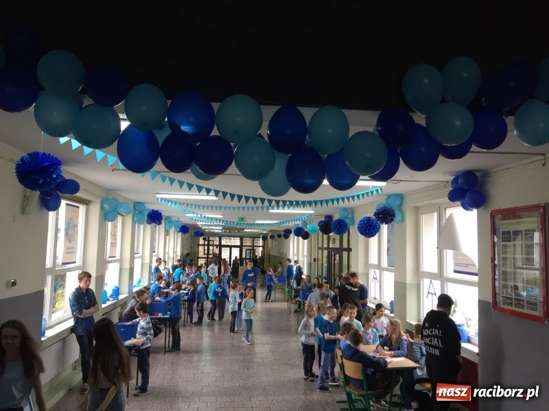 Zdjęcie w galerii na portalu naszraciborz.pl: Polsko-czeska dyskusja o autyzmie na raciborskim zamku  wiadomości z regionu