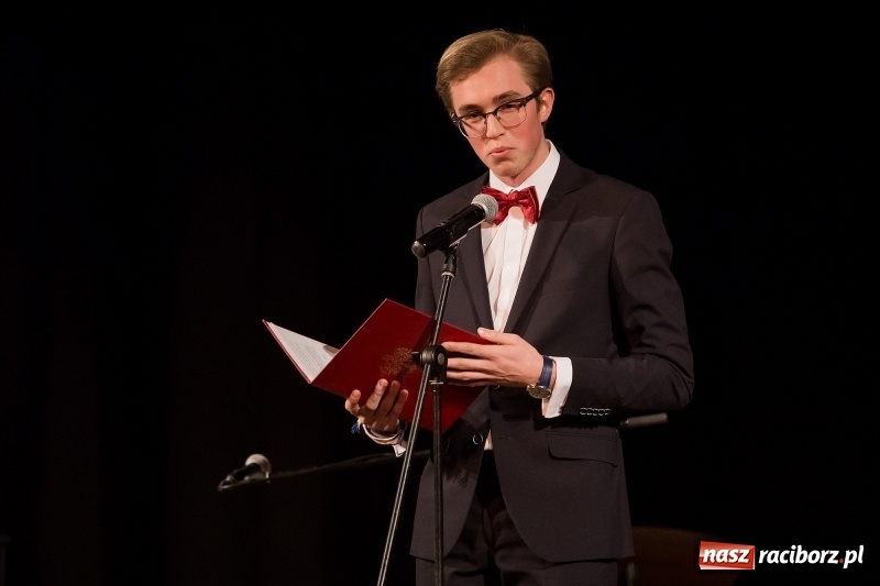 Zdjęcie w galerii na portalu naszraciborz.pl: Wystąpiła w The Voice of Poland, dziś wygrała konkurs piosenki hiszpańskojęzycznej w raciborskiej Strzesze wiadomości z regionu