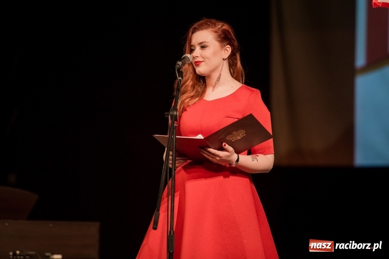 Zdjęcie w galerii na portalu naszraciborz.pl: Wystąpiła w The Voice of Poland, dziś wygrała konkurs piosenki hiszpańskojęzycznej w raciborskiej Strzesze wiadomości z regionu