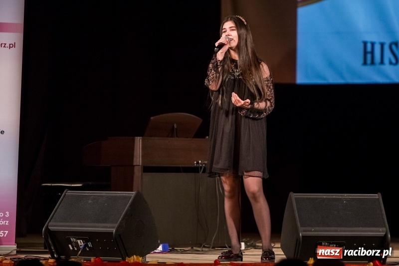 Zdjęcie w galerii na portalu naszraciborz.pl: Wystąpiła w The Voice of Poland, dziś wygrała konkurs piosenki hiszpańskojęzycznej w raciborskiej Strzesze wiadomości z regionu