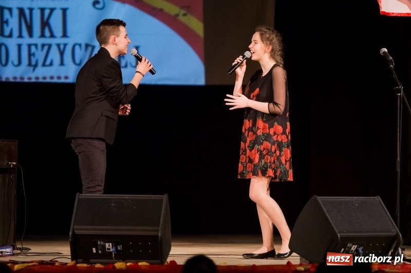 Zdjęcie w galerii na portalu naszraciborz.pl: Wystąpiła w The Voice of Poland, dziś wygrała konkurs piosenki hiszpańskojęzycznej w raciborskiej Strzesze wiadomości z regionu