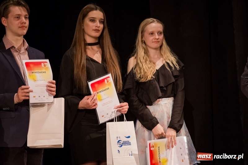 Zdjęcie w galerii na portalu naszraciborz.pl: Wystąpiła w The Voice of Poland, dziś wygrała konkurs piosenki hiszpańskojęzycznej w raciborskiej Strzesze wiadomości z regionu