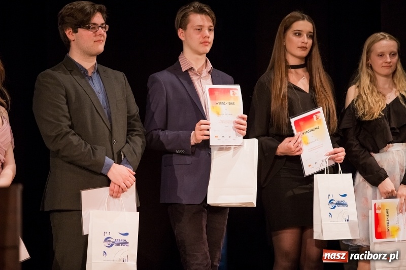 Zdjęcie w galerii na portalu naszraciborz.pl: Wystąpiła w The Voice of Poland, dziś wygrała konkurs piosenki hiszpańskojęzycznej w raciborskiej Strzesze wiadomości z regionu