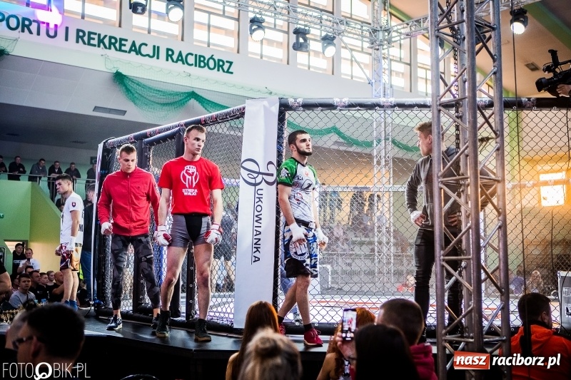 Zdjęcie w galerii na portalu naszraciborz.pl: Czeczen ze Stargardu za mocny dla Mariusza Magdy. Wygrał z marszu WIDEO i FOTO wiadomości z regionu