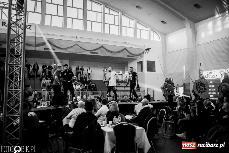 Zdjęcie w galerii na portalu naszraciborz.pl: Czeczen ze Stargardu za mocny dla Mariusza Magdy. Wygrał z marszu WIDEO i FOTO wiadomości z regionu