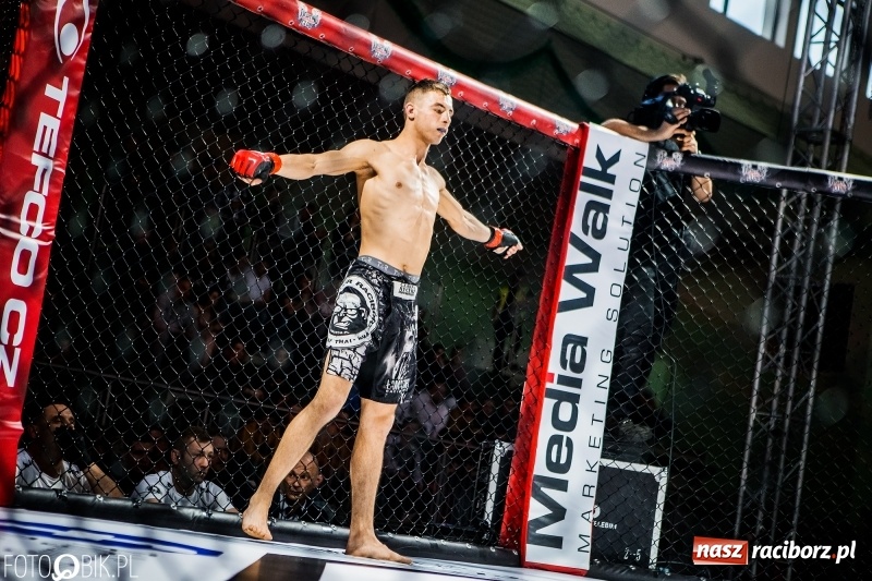 Zdjęcie w galerii na portalu naszraciborz.pl: Czeczen ze Stargardu za mocny dla Mariusza Magdy. Wygrał z marszu WIDEO i FOTO wiadomości z regionu