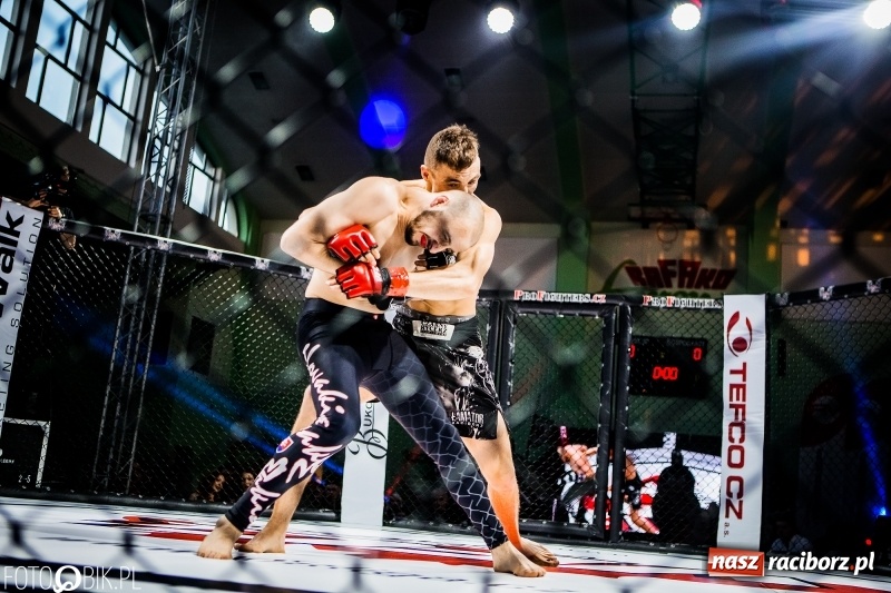 Zdjęcie w galerii na portalu naszraciborz.pl: Czeczen ze Stargardu za mocny dla Mariusza Magdy. Wygrał z marszu WIDEO i FOTO wiadomości z regionu