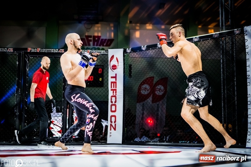 Zdjęcie w galerii na portalu naszraciborz.pl: Czeczen ze Stargardu za mocny dla Mariusza Magdy. Wygrał z marszu WIDEO i FOTO wiadomości z regionu