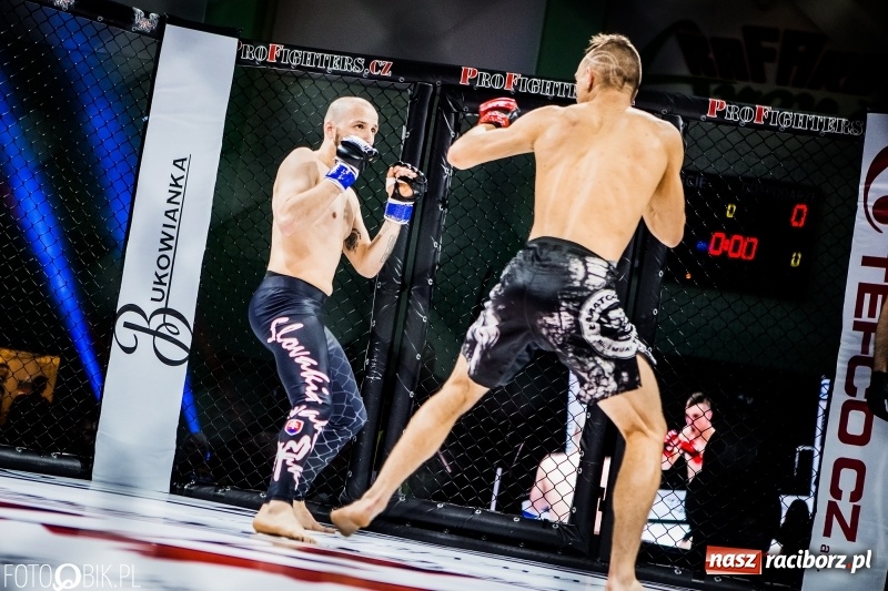 Zdjęcie w galerii na portalu naszraciborz.pl: Czeczen ze Stargardu za mocny dla Mariusza Magdy. Wygrał z marszu WIDEO i FOTO wiadomości z regionu