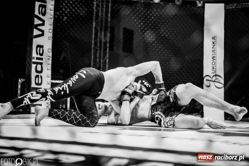 Zdjęcie w galerii na portalu naszraciborz.pl: Czeczen ze Stargardu za mocny dla Mariusza Magdy. Wygrał z marszu WIDEO i FOTO wiadomości z regionu