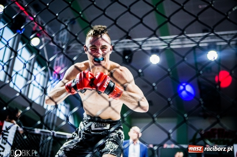 Zdjęcie w galerii na portalu naszraciborz.pl: Czeczen ze Stargardu za mocny dla Mariusza Magdy. Wygrał z marszu WIDEO i FOTO wiadomości z regionu