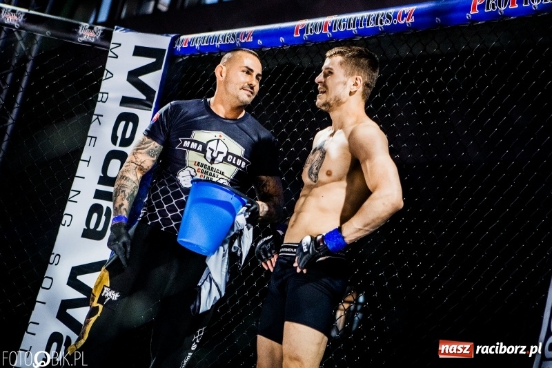 Zdjęcie w galerii na portalu naszraciborz.pl: Czeczen ze Stargardu za mocny dla Mariusza Magdy. Wygrał z marszu WIDEO i FOTO wiadomości z regionu