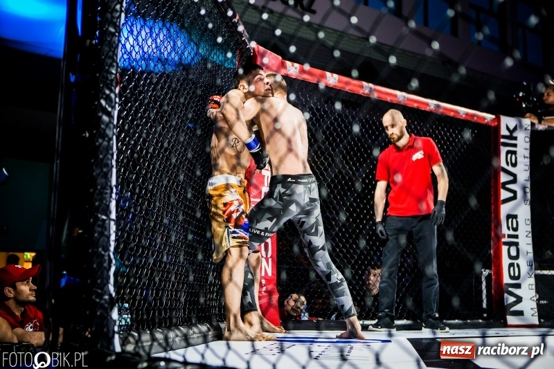 Zdjęcie w galerii na portalu naszraciborz.pl: Czeczen ze Stargardu za mocny dla Mariusza Magdy. Wygrał z marszu WIDEO i FOTO wiadomości z regionu