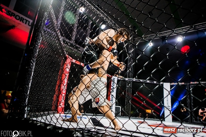 Zdjęcie w galerii na portalu naszraciborz.pl: Czeczen ze Stargardu za mocny dla Mariusza Magdy. Wygrał z marszu WIDEO i FOTO wiadomości z regionu