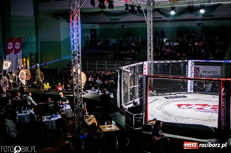 Zdjęcie w galerii na portalu naszraciborz.pl: Czeczen ze Stargardu za mocny dla Mariusza Magdy. Wygrał z marszu WIDEO i FOTO wiadomości z regionu