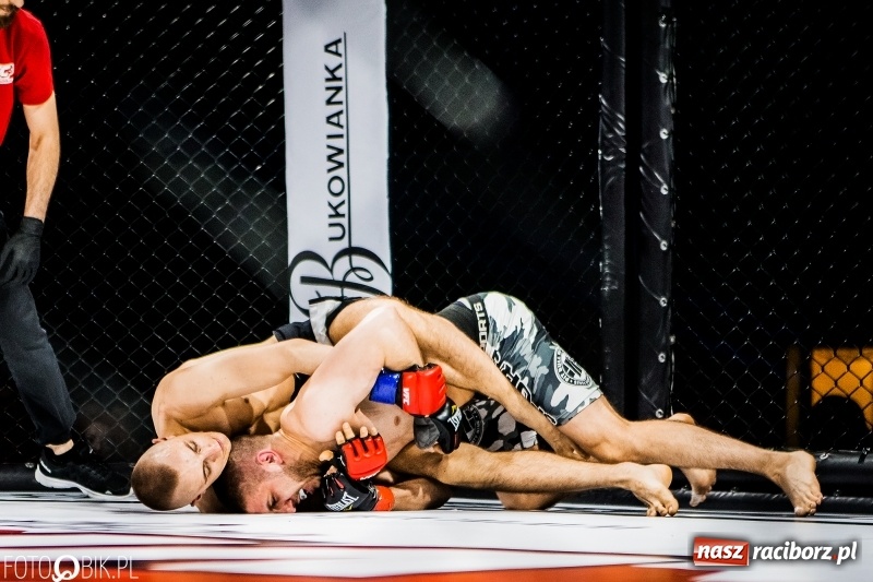 Zdjęcie w galerii na portalu naszraciborz.pl: Czeczen ze Stargardu za mocny dla Mariusza Magdy. Wygrał z marszu WIDEO i FOTO wiadomości z regionu