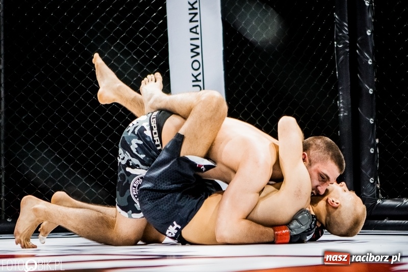 Zdjęcie w galerii na portalu naszraciborz.pl: Czeczen ze Stargardu za mocny dla Mariusza Magdy. Wygrał z marszu WIDEO i FOTO wiadomości z regionu