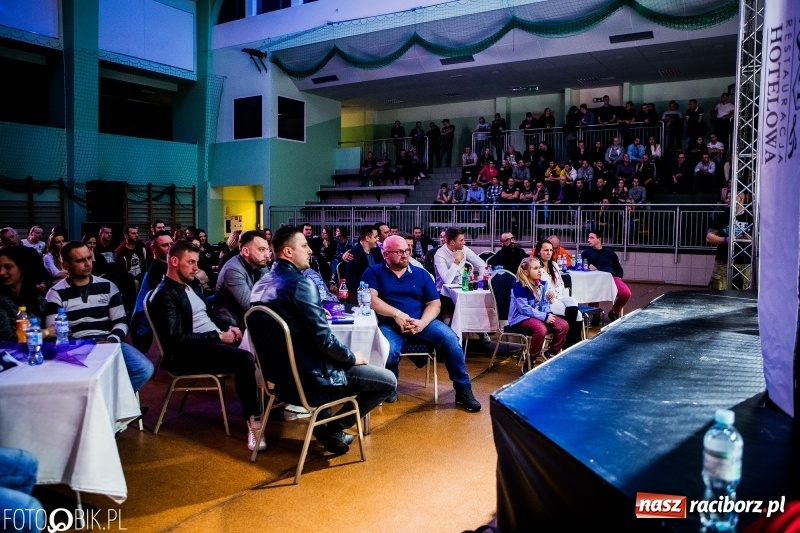 Zdjęcie w galerii na portalu naszraciborz.pl: Czeczen ze Stargardu za mocny dla Mariusza Magdy. Wygrał z marszu WIDEO i FOTO wiadomości z regionu