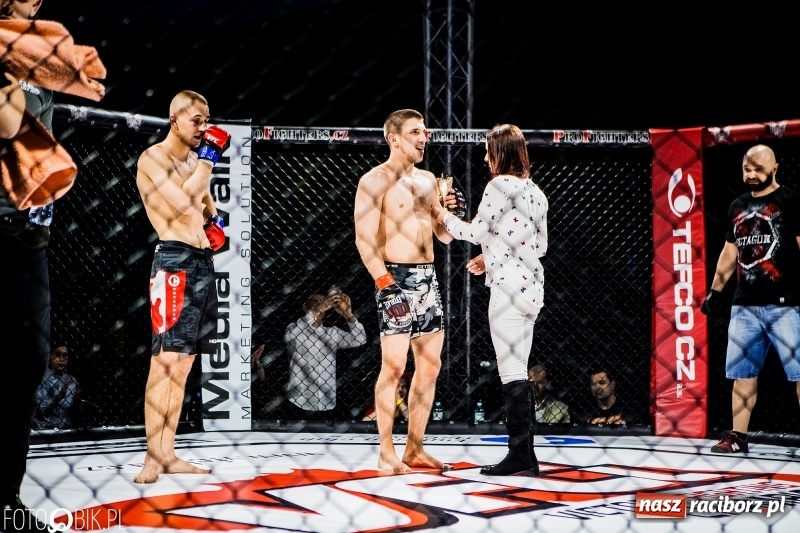 Zdjęcie w galerii na portalu naszraciborz.pl: Czeczen ze Stargardu za mocny dla Mariusza Magdy. Wygrał z marszu WIDEO i FOTO wiadomości z regionu