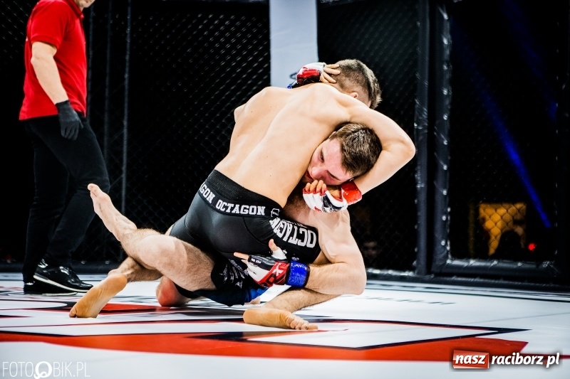 Zdjęcie w galerii na portalu naszraciborz.pl: Czeczen ze Stargardu za mocny dla Mariusza Magdy. Wygrał z marszu WIDEO i FOTO wiadomości z regionu