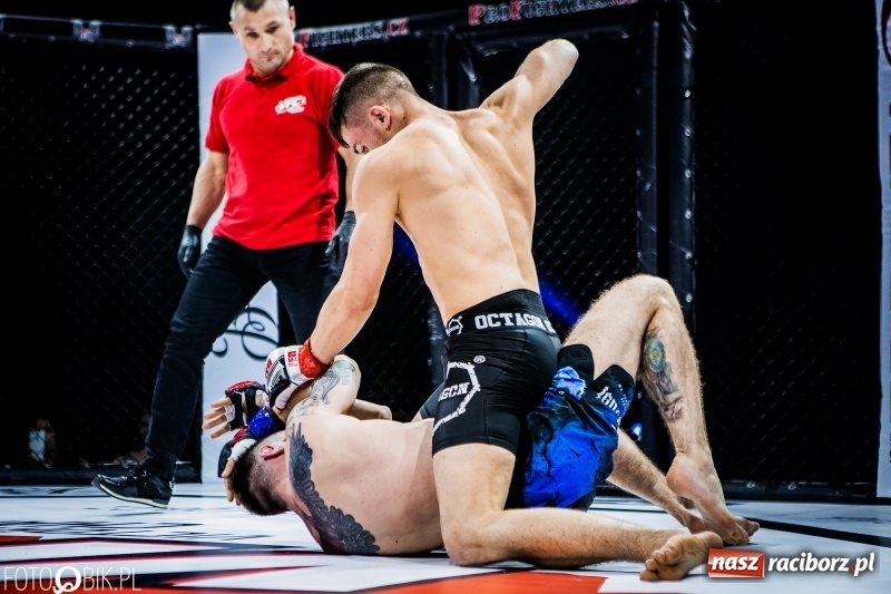 Zdjęcie w galerii na portalu naszraciborz.pl: Czeczen ze Stargardu za mocny dla Mariusza Magdy. Wygrał z marszu WIDEO i FOTO wiadomości z regionu