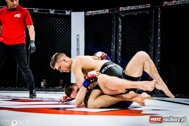 Zdjęcie w galerii na portalu naszraciborz.pl: Czeczen ze Stargardu za mocny dla Mariusza Magdy. Wygrał z marszu WIDEO i FOTO wiadomości z regionu