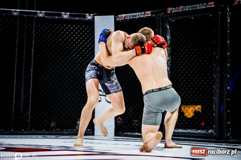 Zdjęcie w galerii na portalu naszraciborz.pl: Czeczen ze Stargardu za mocny dla Mariusza Magdy. Wygrał z marszu WIDEO i FOTO wiadomości z regionu